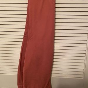 Mauve colored ankle pants.